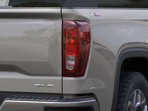 New 2026 GMC Sierra 1500 SLE AWD/4WD image 11