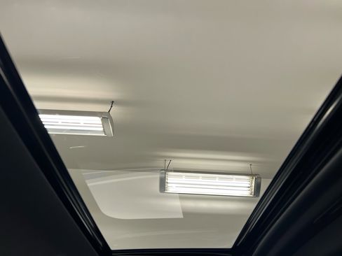 Used 2020 Chevrolet Silverado 1500 High Country image 32