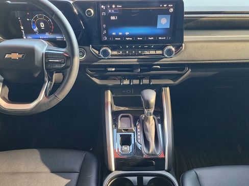 Used 2023 Chevrolet Colorado LT w/ LT Convenience Package III RWD image 13