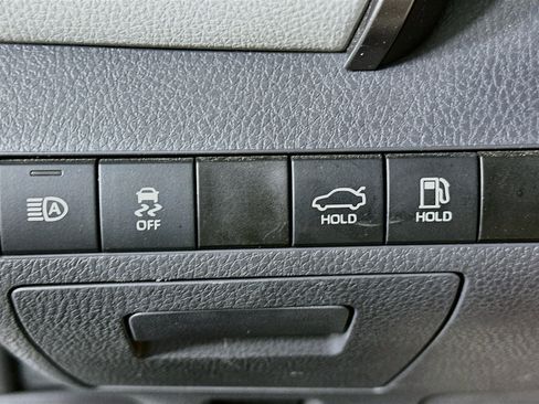 Used 2024 Toyota Camry XSE FWD image 17