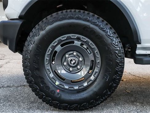 New 2025 Ford Bronco 2-Door w/ Sasquatch Package image 11