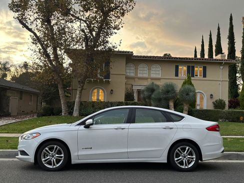 Used 2018 Ford Fusion S image 4