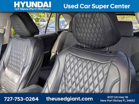 Used 2021 Toyota RAV4 XLE FWD image 3