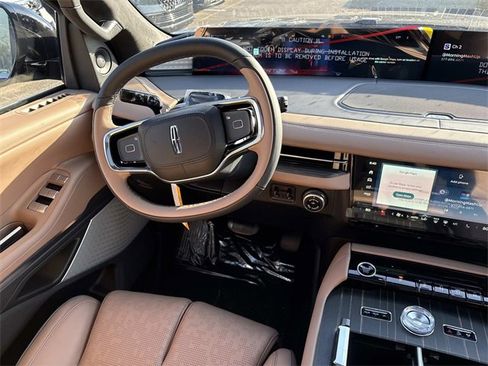 New 2025 Lincoln Navigator Black Label image 14