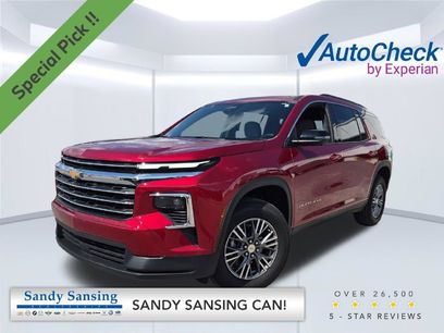 Used 2025 Chevrolet Traverse LT w/ Driver Confidence Package