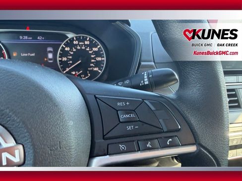 Used 2025 Nissan Altima 2.5 SV image 15