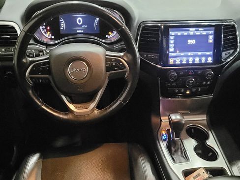 Used 2020 Jeep Grand Cherokee Altitude image 22