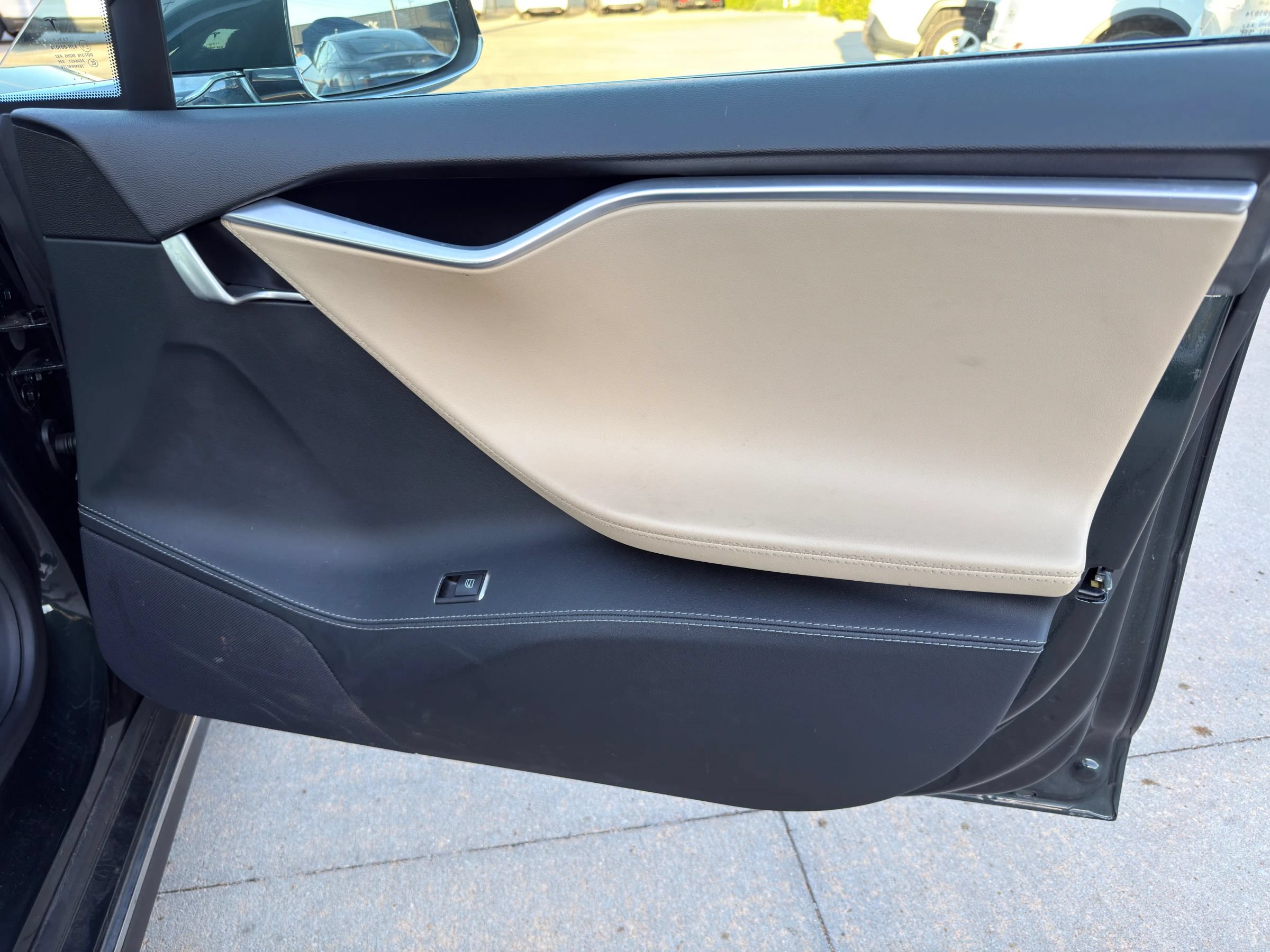 Used 2013 Tesla Model S RWD image 30