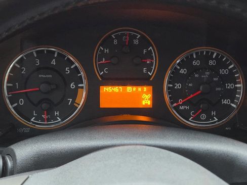 Used 2010 Nissan Armada Platinum AWD/4WD image 28