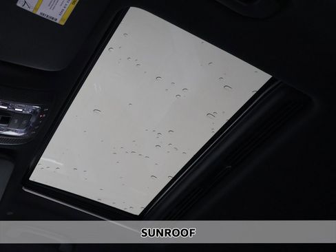 Used 2023 Mercedes-Benz GLE 350 4MATIC image 4