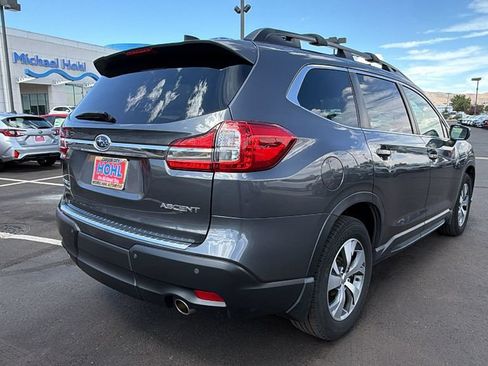 Used 2021 Subaru Ascent Premium w/ Convenience Package AWD/4WD image 3