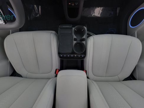 Used 2025 Hyundai Ioniq 5 Limited image 24