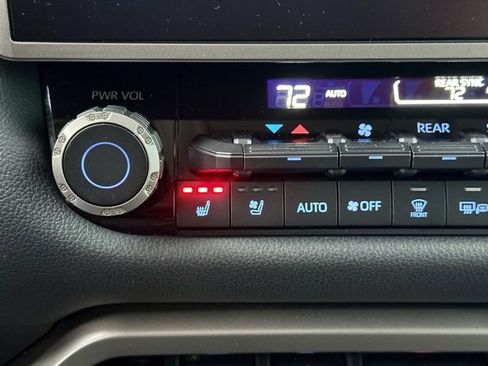 Used 2023 Toyota Sequoia Limited image 34