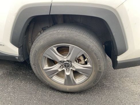 Used 2023 Toyota RAV4 XLE w/ Convenience Package image 7