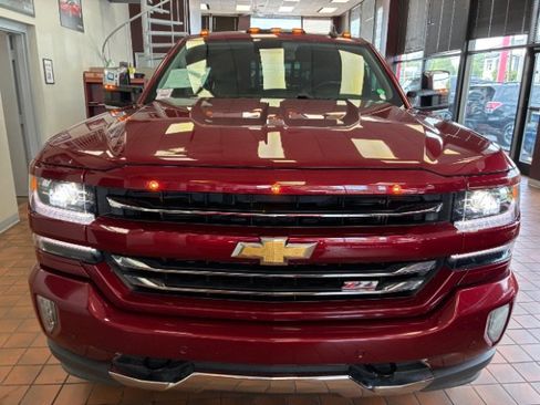 Used 2018 Chevrolet Silverado 1500 LTZ Z71 w/ LTZ Plus Package AWD/4WD image 5