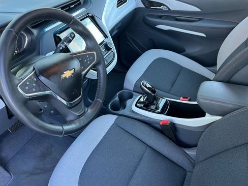Used 2020 Chevrolet Bolt LT FWD image 11