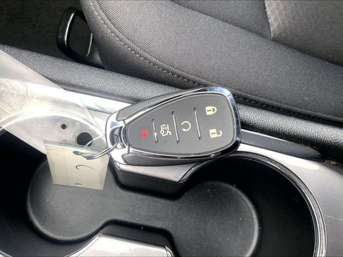 Used 2025 Chevrolet Malibu LT FWD image 12