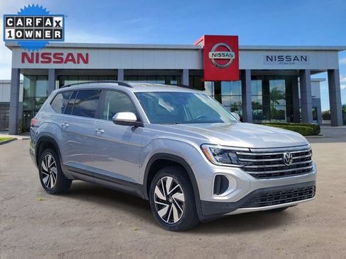 Used 2026 Volkswagen Atlas SE FWD image 1