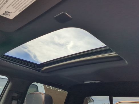 Used 2024 GMC Canyon AT4 w/ AT4 Premium Package image 18