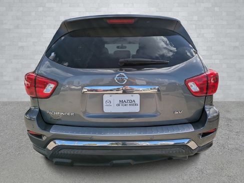 Used 2018 Nissan Pathfinder SV image 6