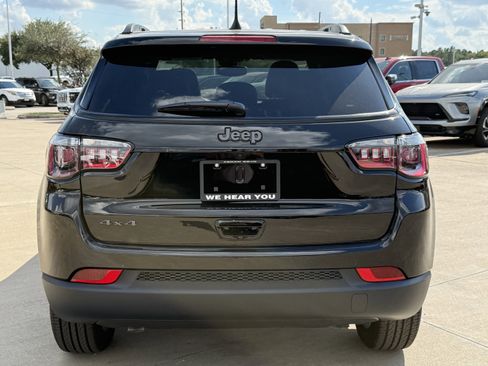 New 2026 Jeep Compass Latitude image 6