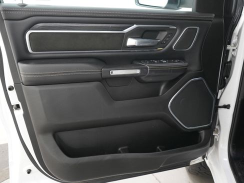 Used 2024 RAM 1500 Laramie AWD/4WD image 22
