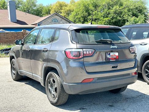 Used 2019 Jeep Compass Sport image 4