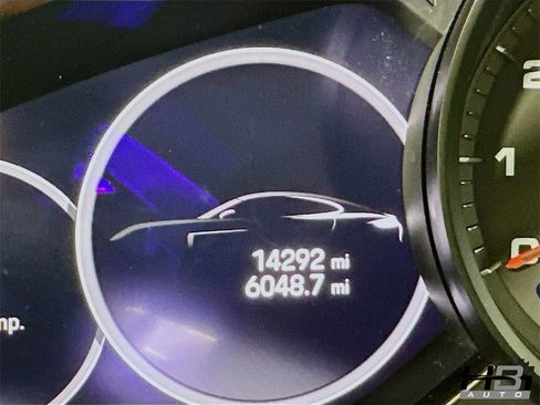 Used 2023 Porsche Panamera Platinum Edition image 11