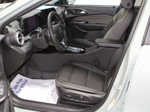 New 2026 Chevrolet Trax ACTIV w/ Driver Confidence Package FWD image 15