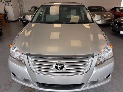 Used 2009 Toyota Avalon XLS FWD image 7