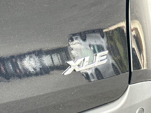 Used 2026 Toyota Sienna XLE FWD image 10