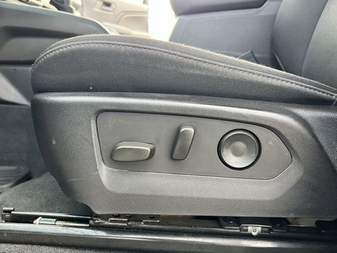 Used 2023 Chevrolet Colorado Trail Boss image 15