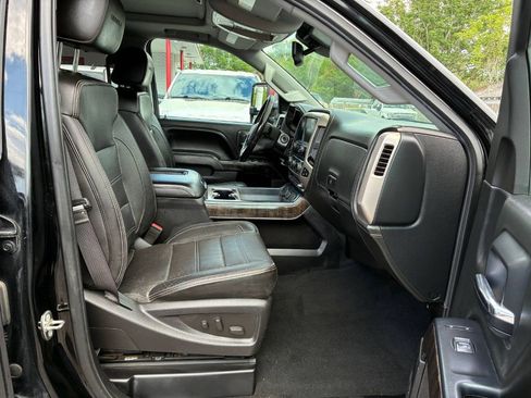 Used 2016 GMC Sierra 2500 Denali w/ Duramax Plus Package AWD/4WD image 14