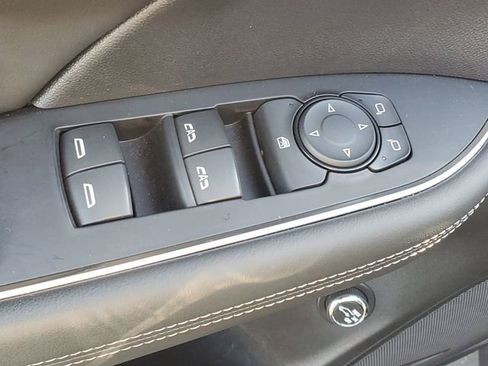 Certified 2023 Buick Envision Preferred w/ Sport Touring Package AWD/4WD image 17