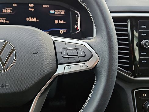 Certified 2023 Volkswagen Atlas SE image 19