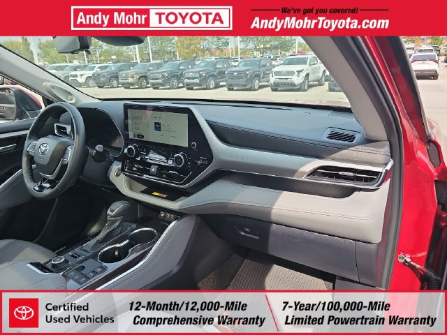 Certified 2026 Toyota Highlander Platinum AWD/4WD image 39