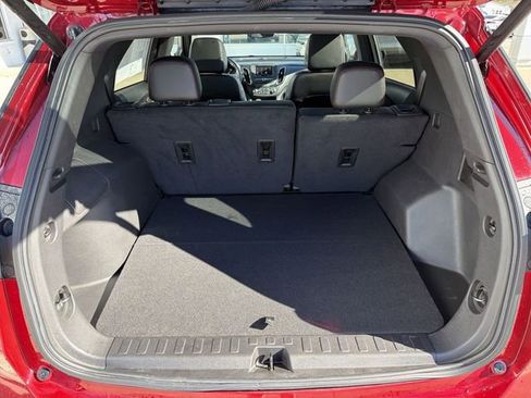 Certified 2023 Chevrolet Equinox RS FWD image 25
