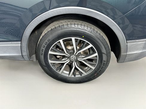 Used 2019 Volkswagen Tiguan SE FWD image 11
