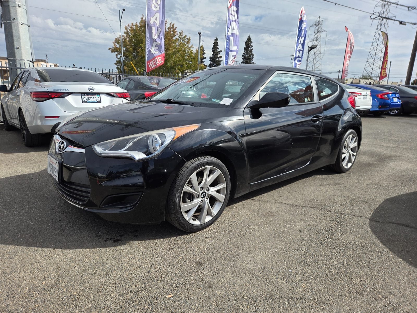 Used 2016 Hyundai Veloster FWD image 1