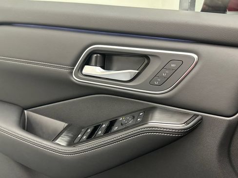 New 2026 Nissan Rogue Platinum AWD/4WD image 19