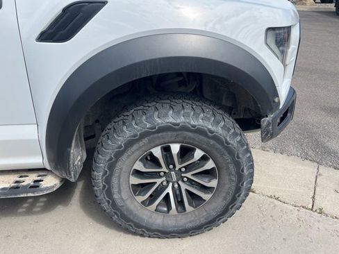 Used 2019 Ford F150 Raptor w/ Equipment Group 802A Luxury AWD/4WD image 7