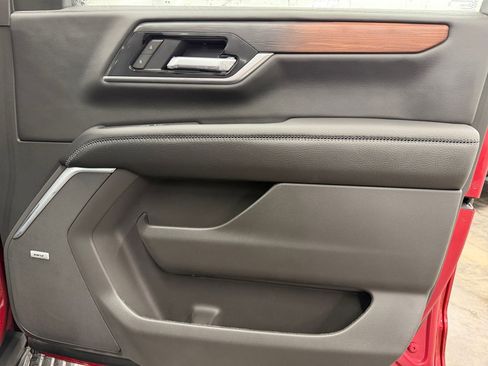 New 2026 GMC Yukon XL Denali w/ Denali Reserve Package image 30