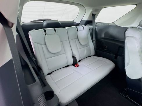 New 2026 Ford Explorer Platinum w/ LUX Leather Package image 29