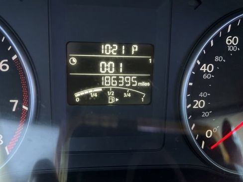 Used 2013 Volkswagen Jetta SE FWD image 46