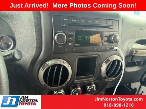 Used 2017 Jeep Wrangler Unlimited Sport w/ Trailer Tow Group AWD/4WD image 8