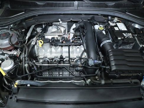Used 2021 Volkswagen Jetta SE w/ SE Cold Weather Package FWD image 35