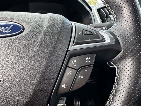 Used 2022 Ford Edge ST image 15