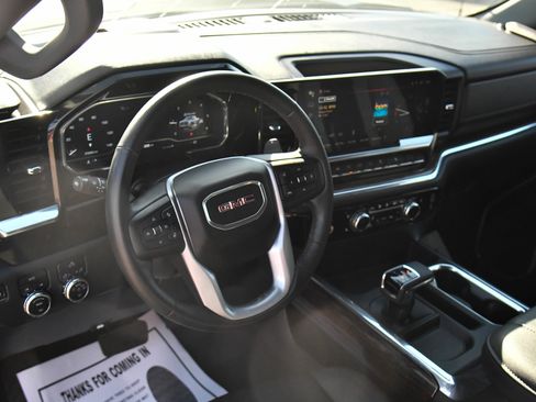 Used 2023 GMC Sierra 1500 Elevation image 16