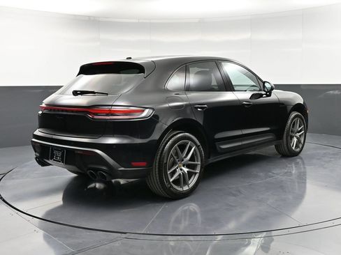 Certified 2023 Porsche Macan Turbo image 8