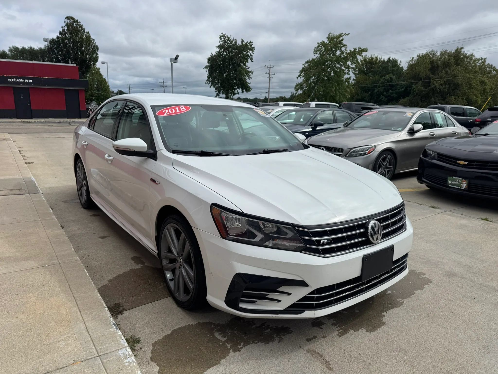 Used 2018 Volkswagen Passat 2.0T R-Line FWD image 3